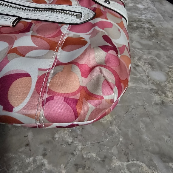 Coach Daisy Kaleidoscope Pink & White Signature Crossbody Bag - Picture 5 of 10